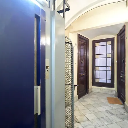 Apartman Classic Catalan Family With Balcony By Maison Pinata