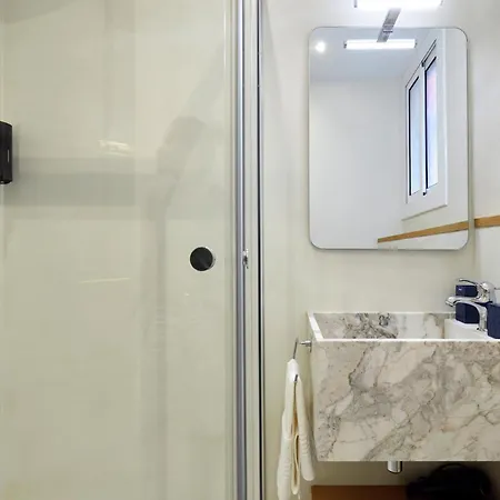 Apartman Classic Catalan Family With Balcony By Maison Pinata Barcelona