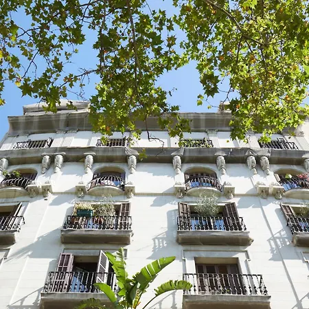 Classic Catalan Family With Balcony By Maison Pinata דירה