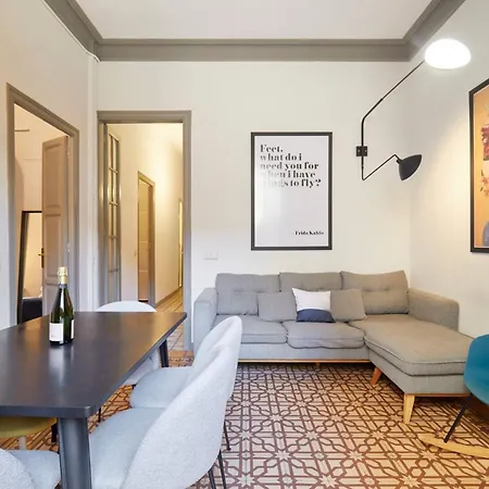 Apartment Classic Catalan Family With Balcony By Maison Pinata Barcelona